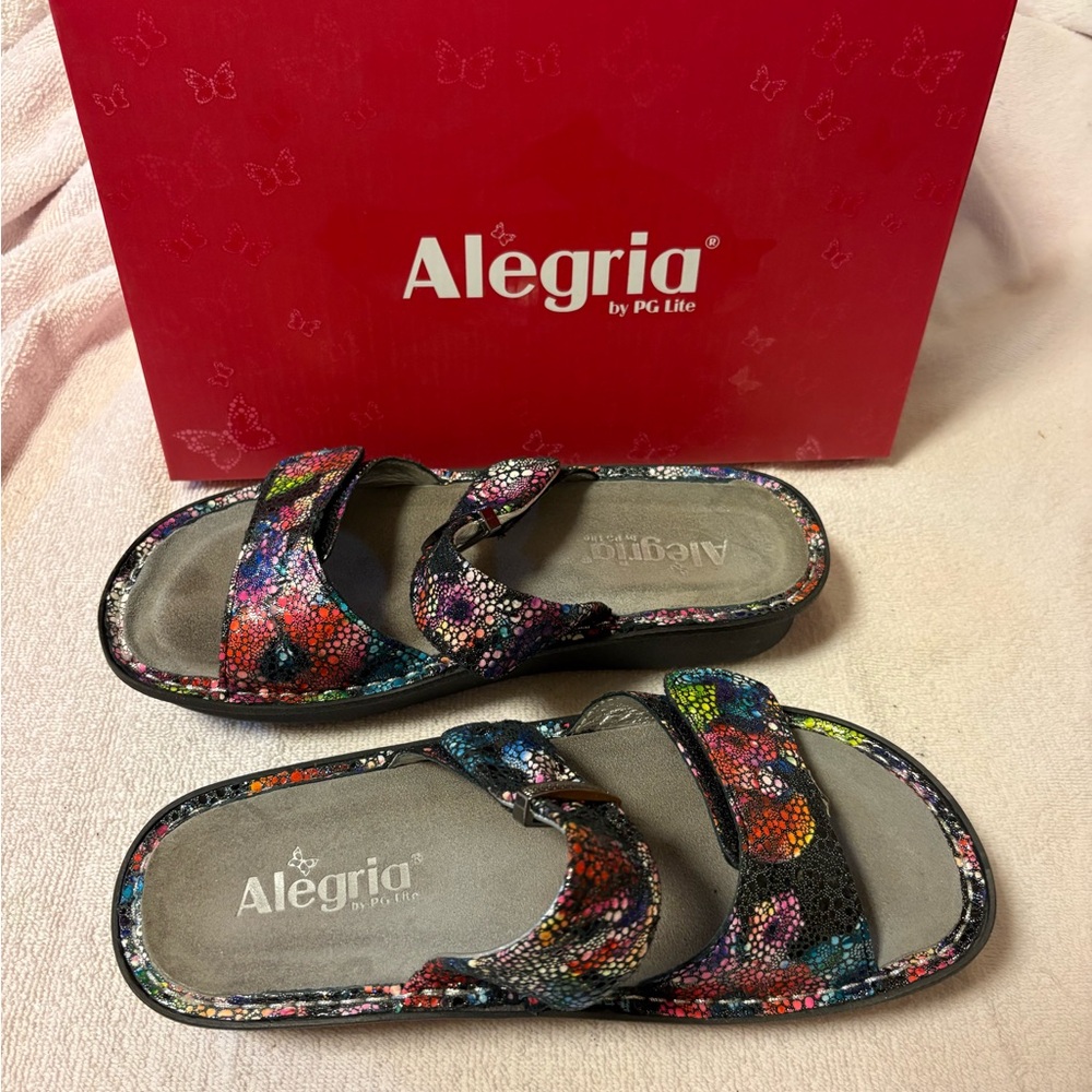 Alegria Karmen Bubbly Sandals with Multicolor Design